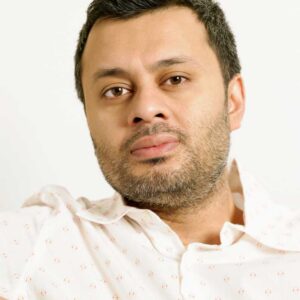  Alcívar T., 45 años